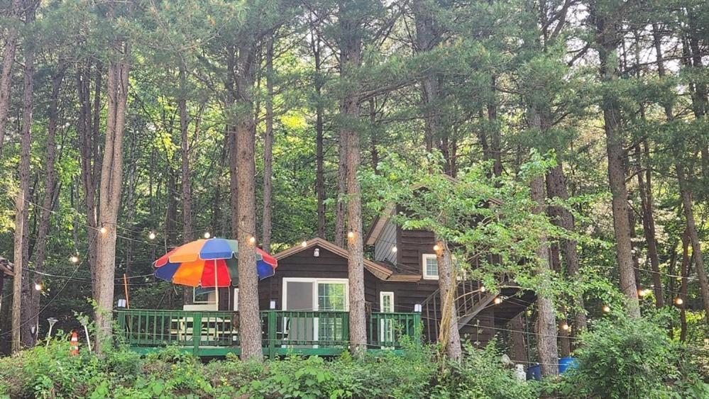 Hongcheon Gongjaksan Recreational Forest Pension ภายนอก รูปภาพ